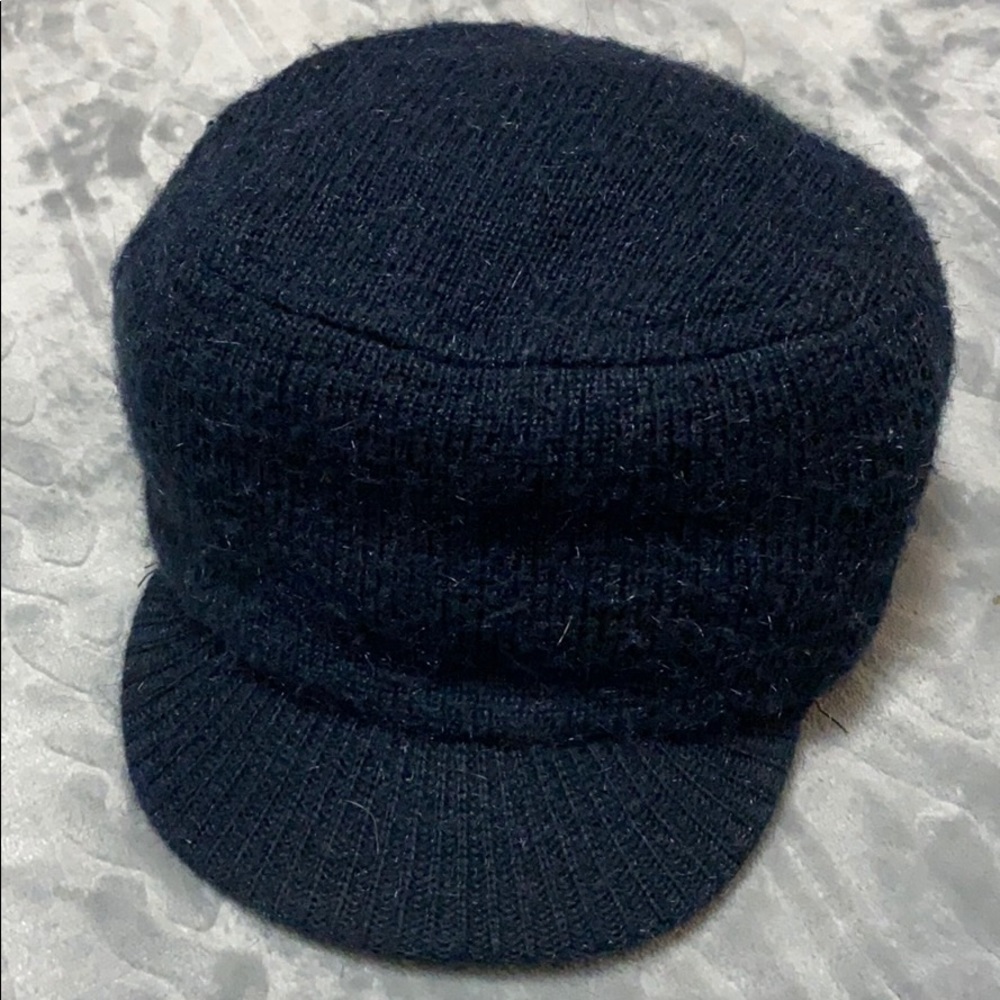 Knitted brim sweater hat